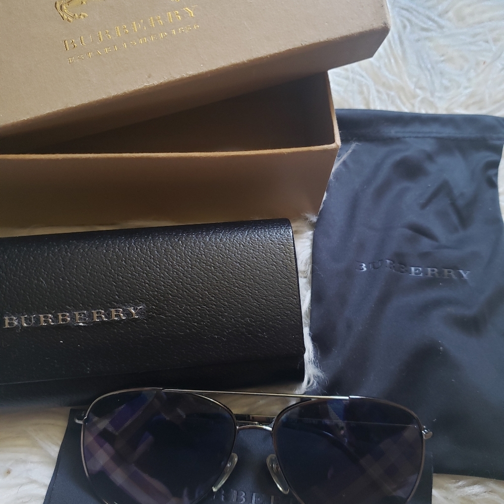 COPY - Burberry Sunglasses w/Case